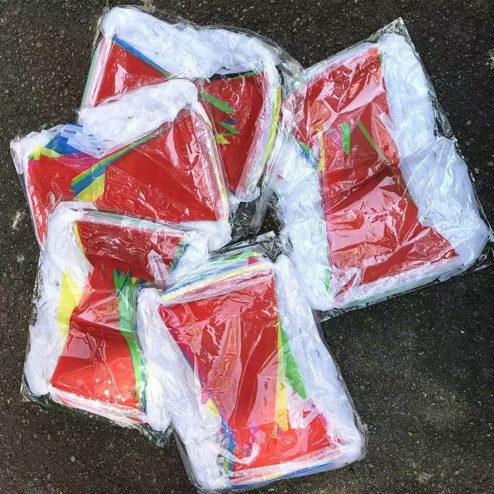 Small 20X30cm opening ceremony small string flags, small colorful string flags, triangular flags, warning flags, and colorful flags wholesale
