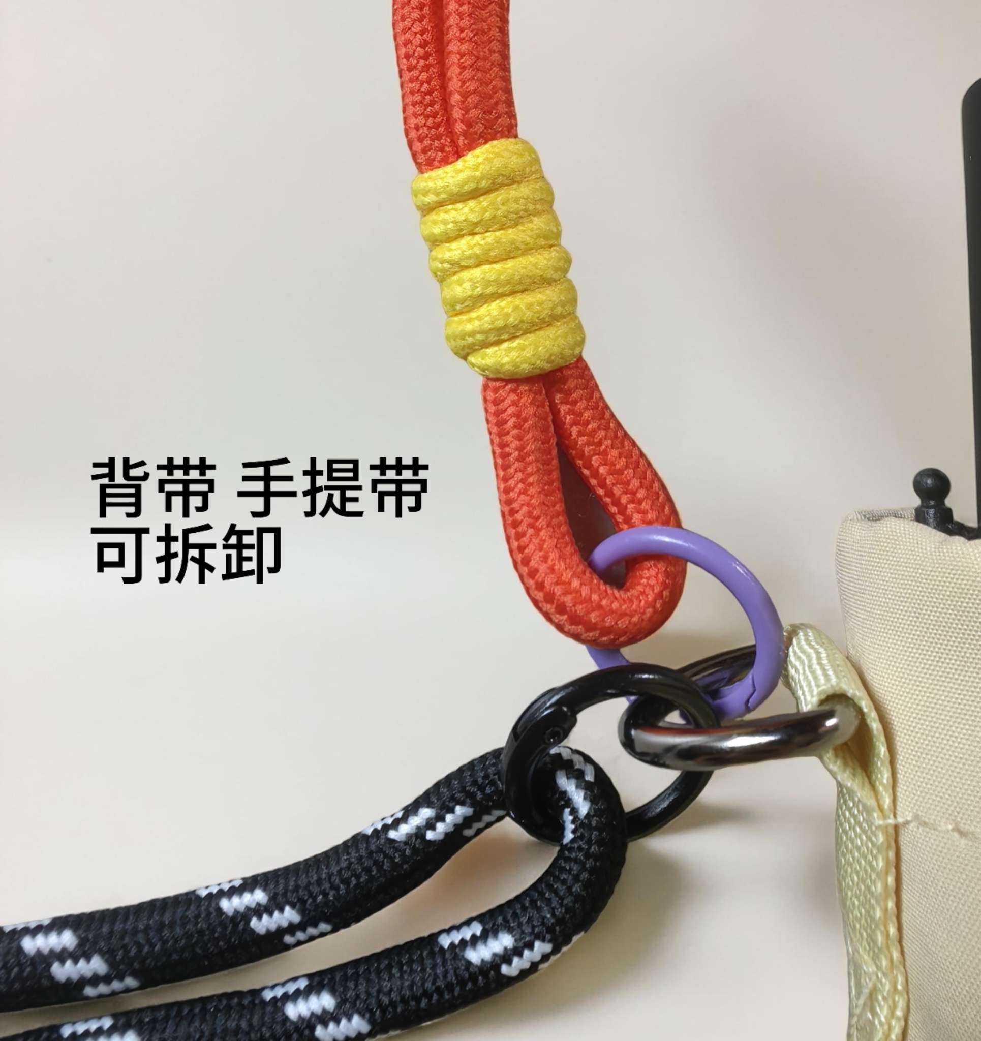 In 2026, the manufacturer's new dopamine single-shoulder bag is a convenient outdoor crossbody bag, a cartoon and cute outdoor water bottle bag, and a fashionable and versatile single-shoulder phone bag detail image 4