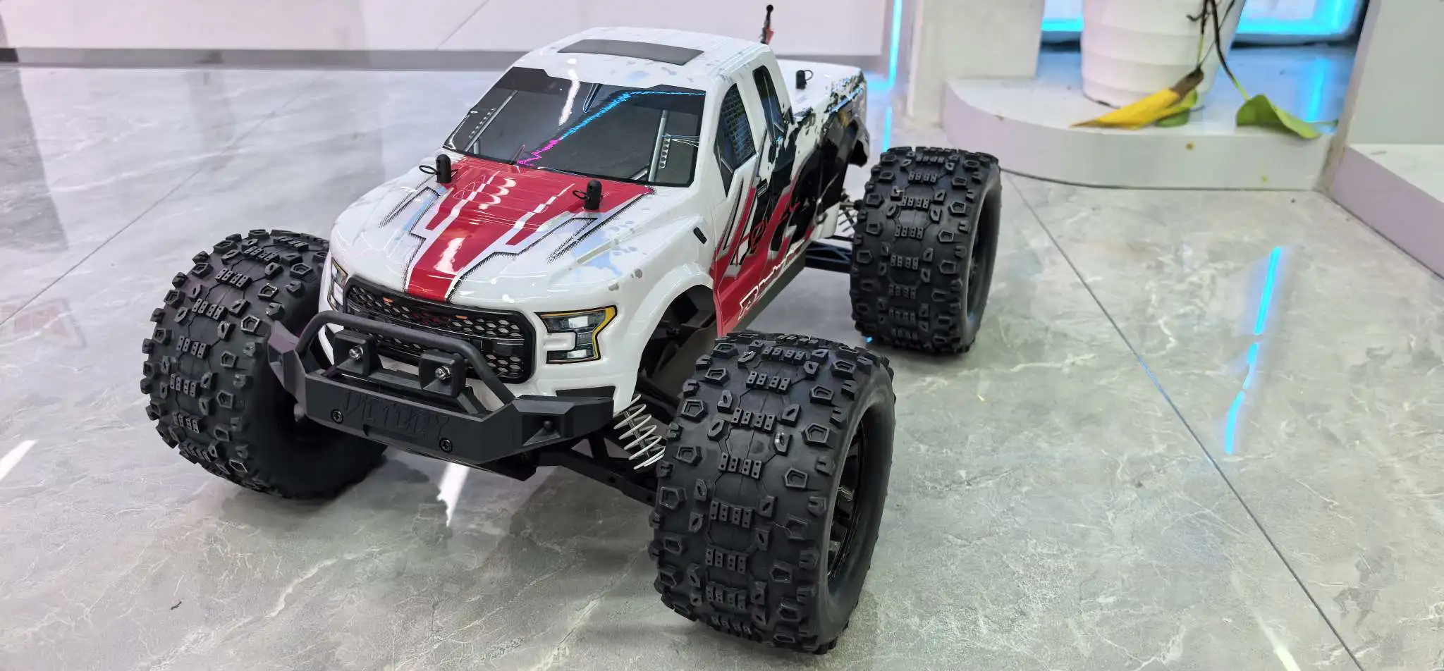 Feishen 1:10 large foot vehicle, fully waterproof brushed and brushless electric four-wheel drive racing car detail image 3