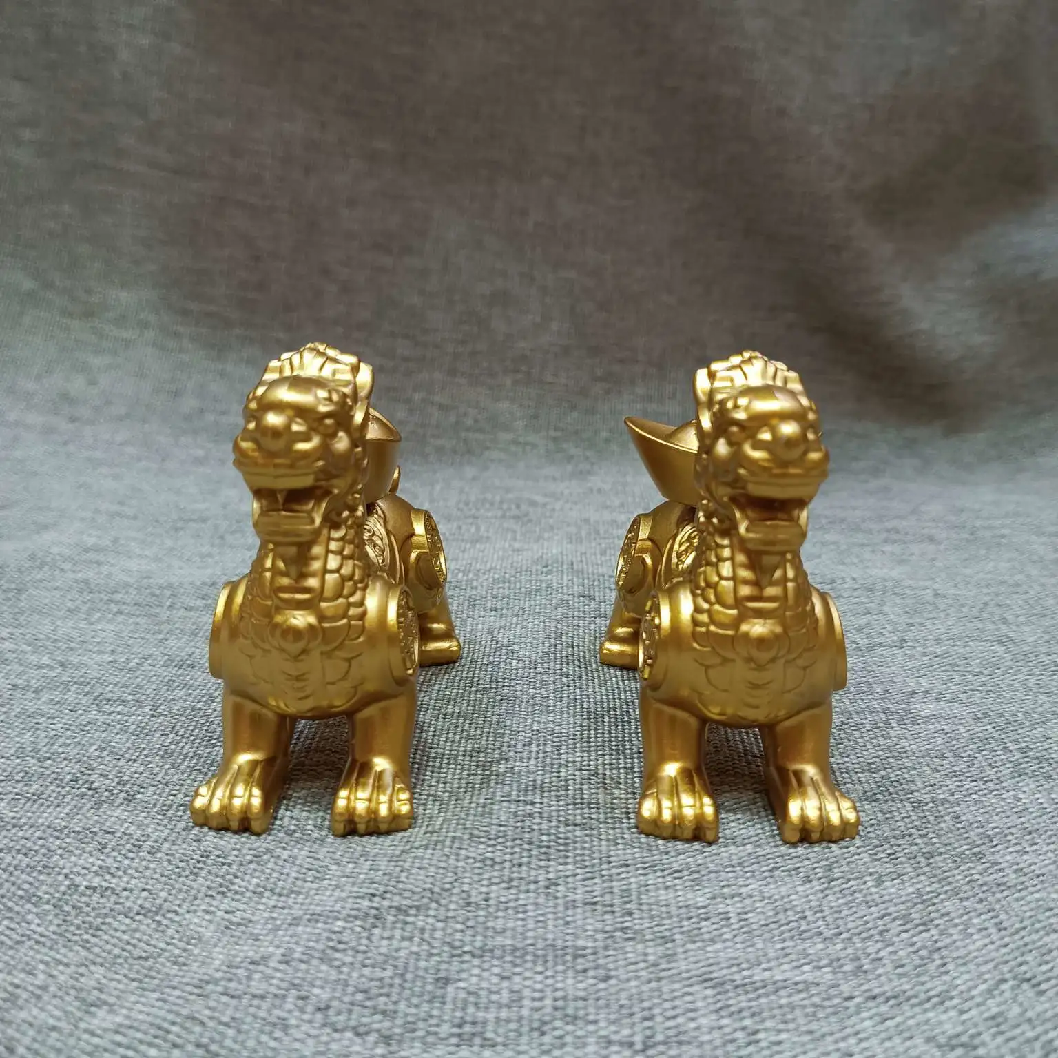 Zhonggong Craft Qilin Ingot Rotating Ornament detail image 5
