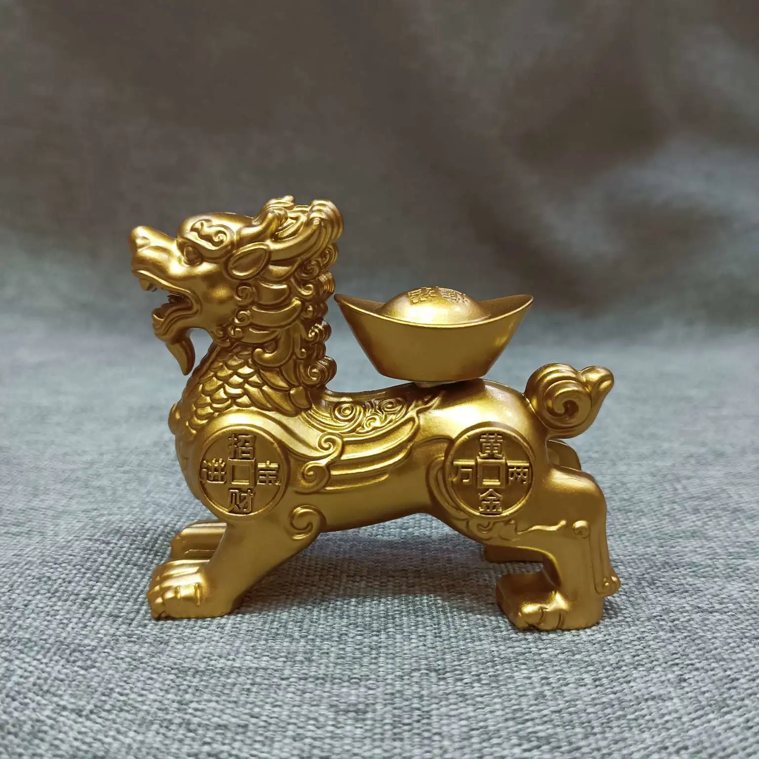 Zhonggong Craft Qilin Ingot Rotating Ornament detail image 4