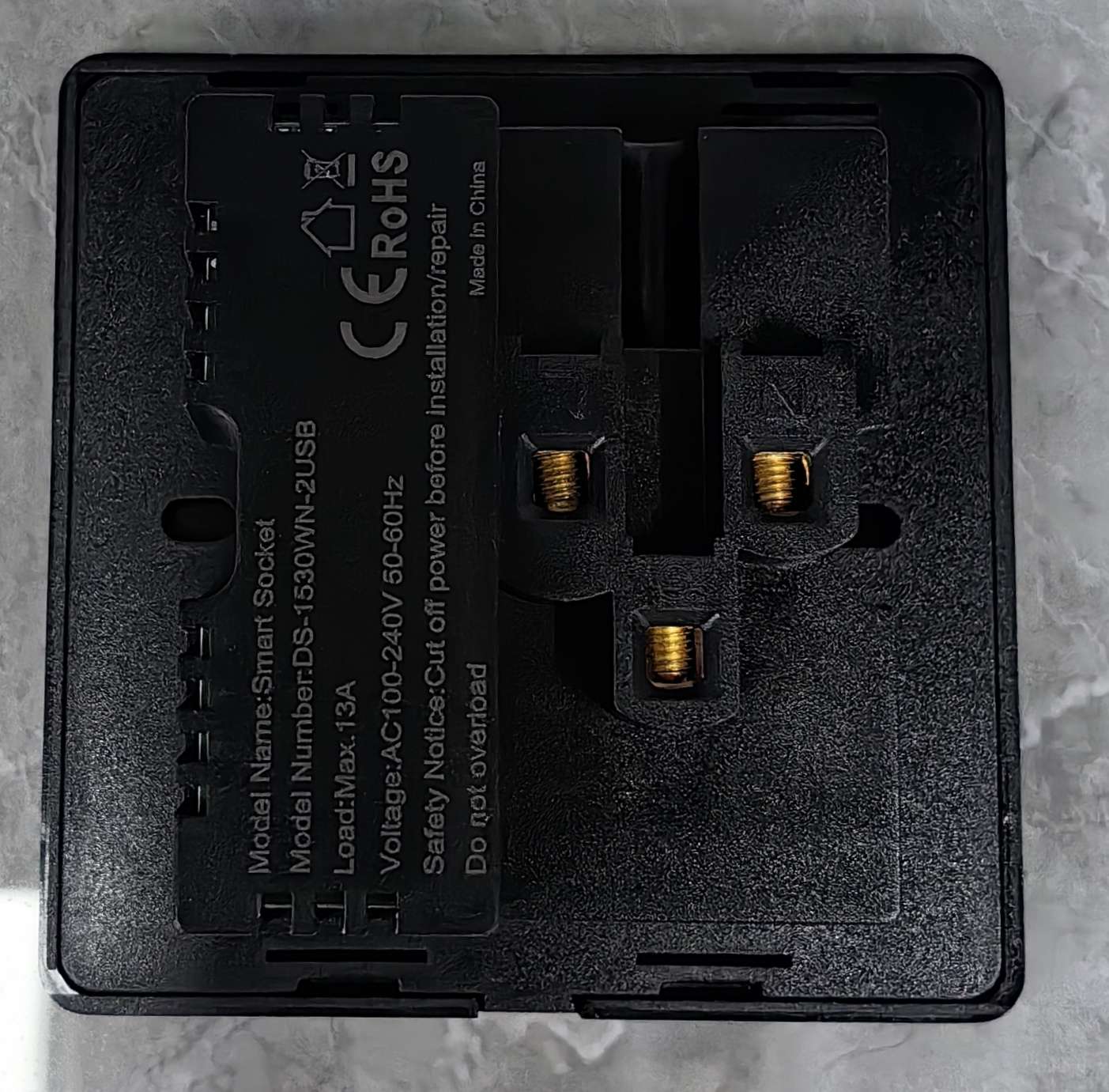 The LINIER smart switch is a multi-functional 5-port + dual USB home wall switch that supports HomeKit, matter, Mi Home and other software for export Item Picture