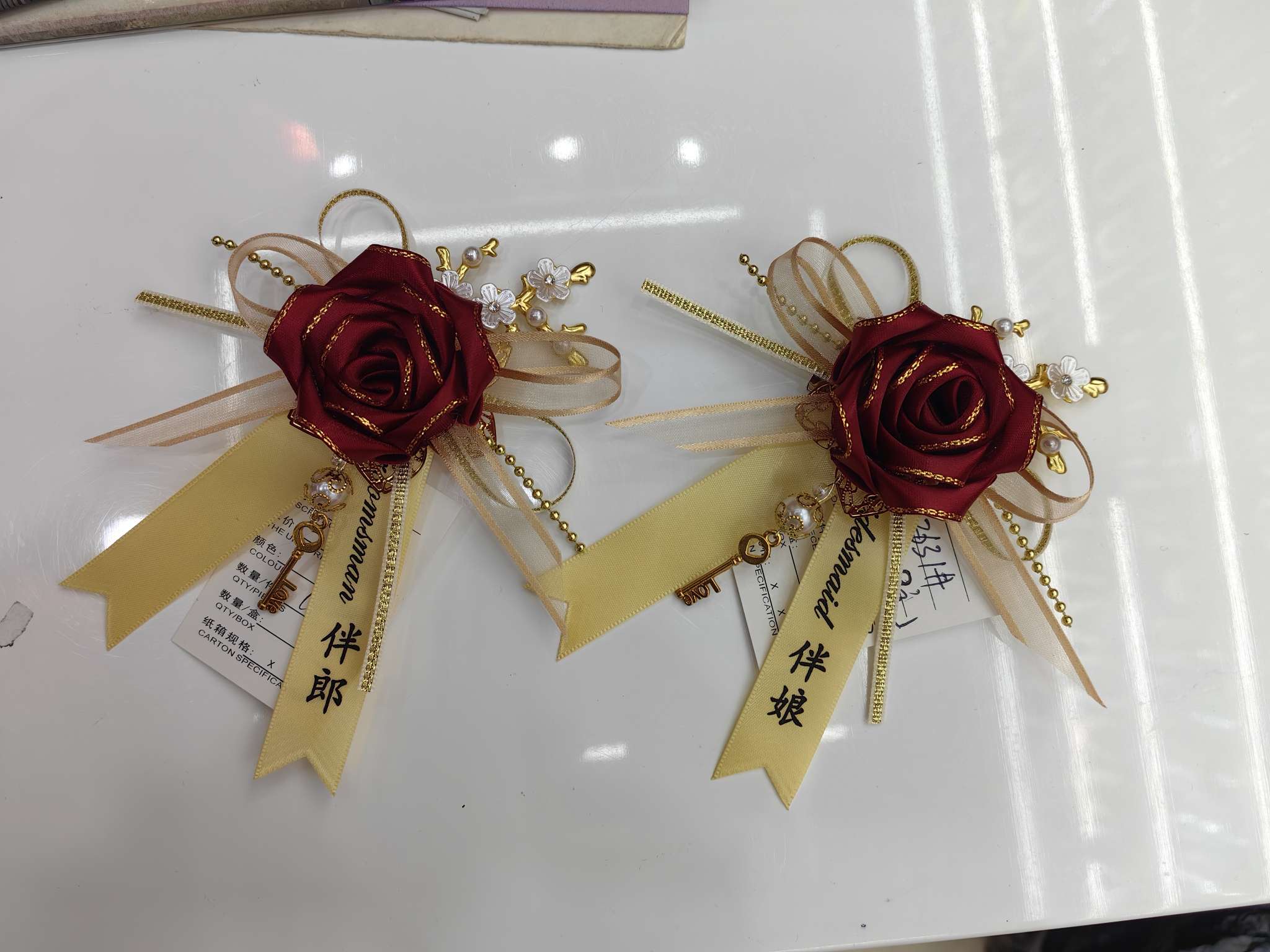 Festive supplies, wedding supplies, wedding items, bride and groom corsages, bridesmaid and best man corsages, artificial roses, artificial corsages, wedding corsages, accessories, corsages detail image 2