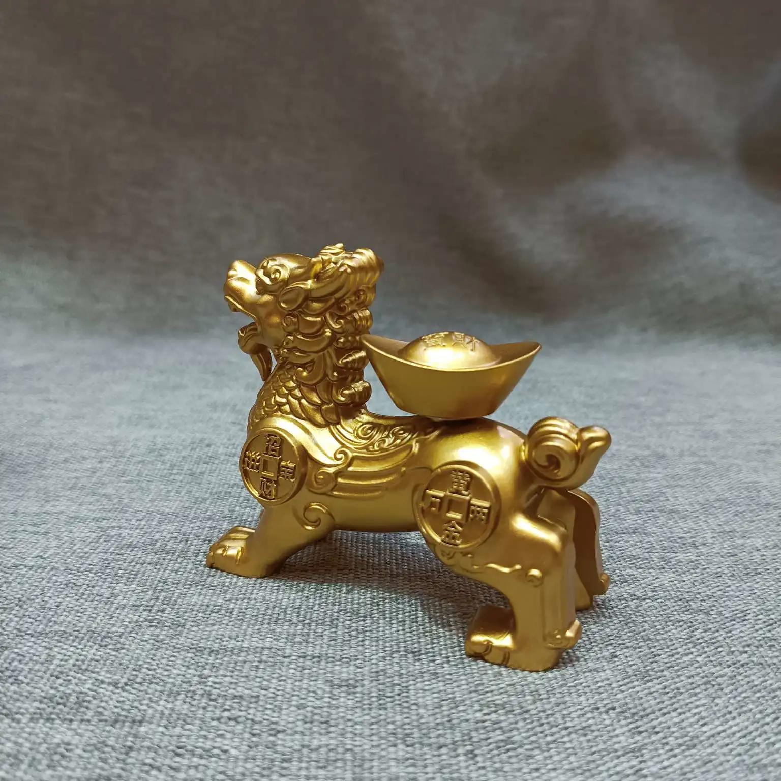 Zhonggong Craft Qilin Ingot Rotating Ornament detail image 6