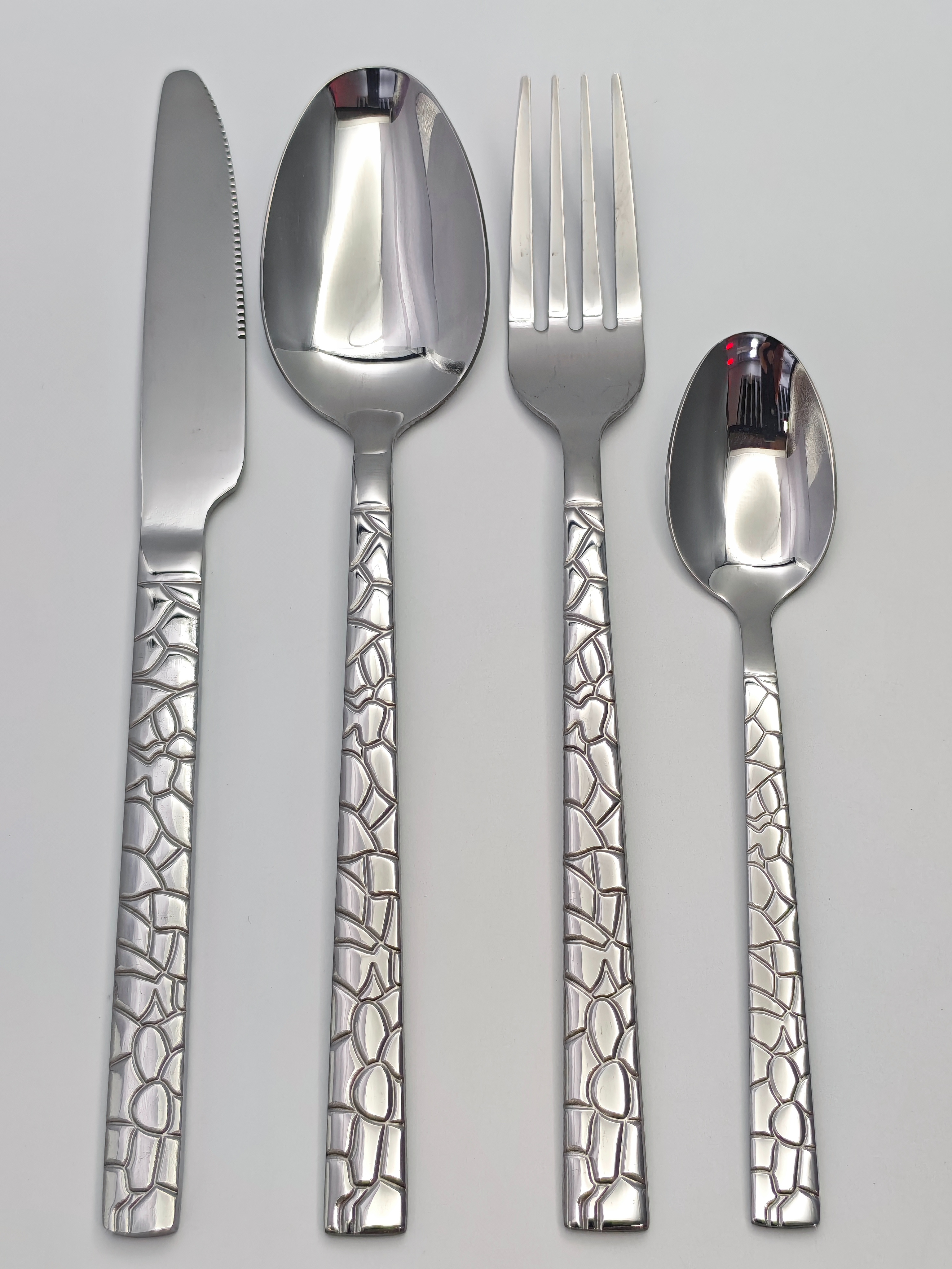 Silver stainless steel knife, fork and spoon five-pointed tableware set, black gift box, 24pieces set Specification image