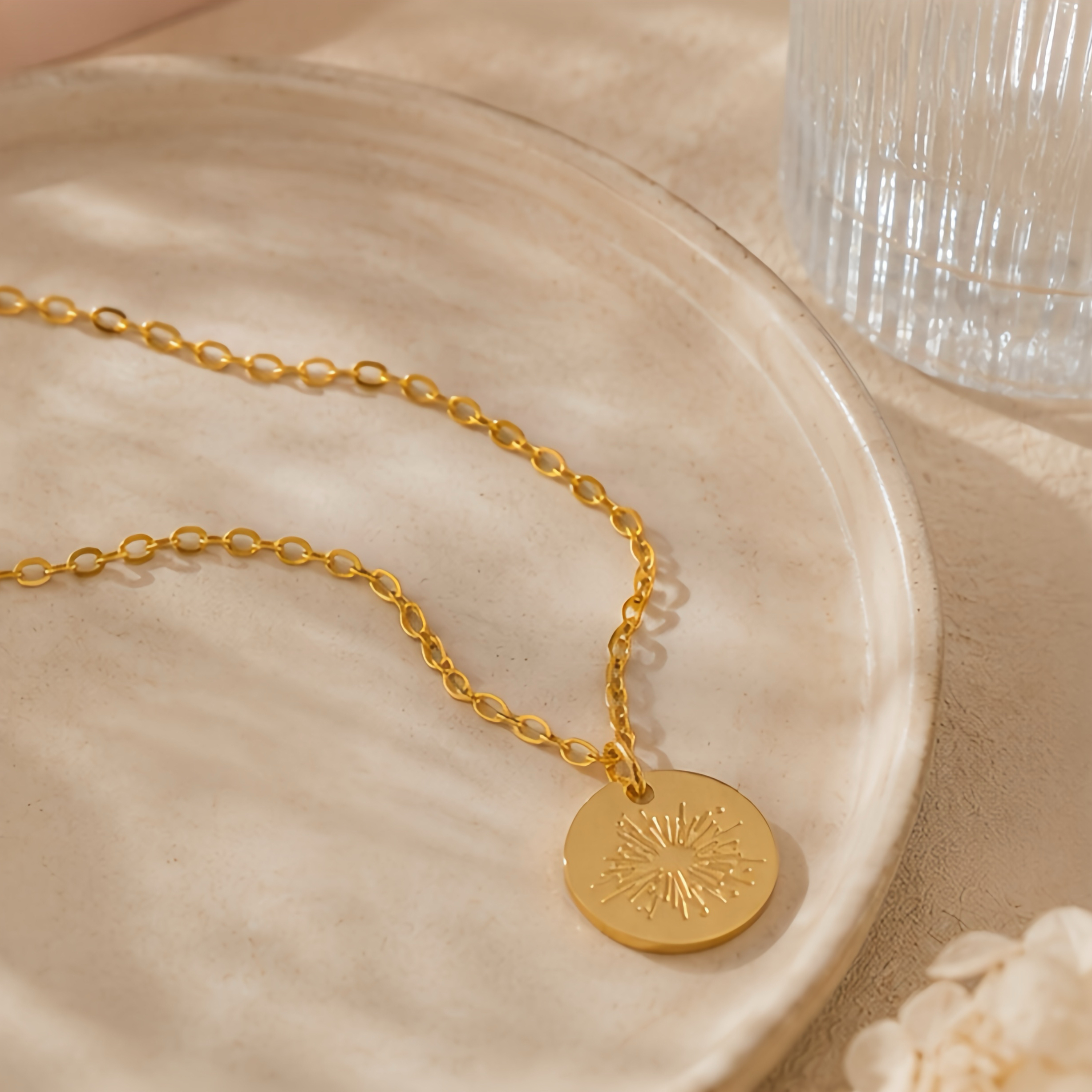 Retro firework engraved radiating pattern collarbone chain, stainless steel color retention, simple and niche minimalist ins style, cold commuting style, daily basic decorative jewelry
