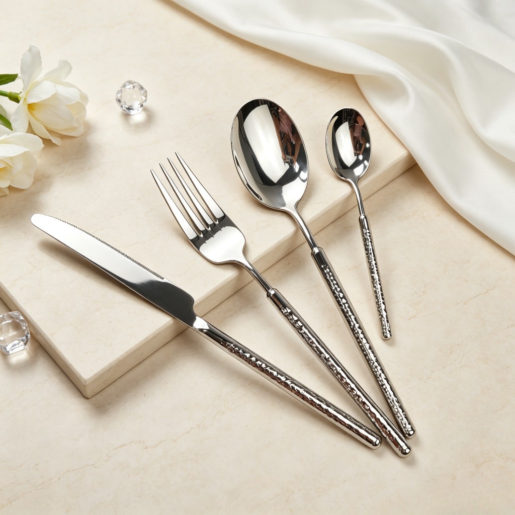 304 Silver hammer-textured stainless steel Western tableware, stainless steel knives, forks and spoons, high-end hotel restaurant exquisite tableware set details Picture