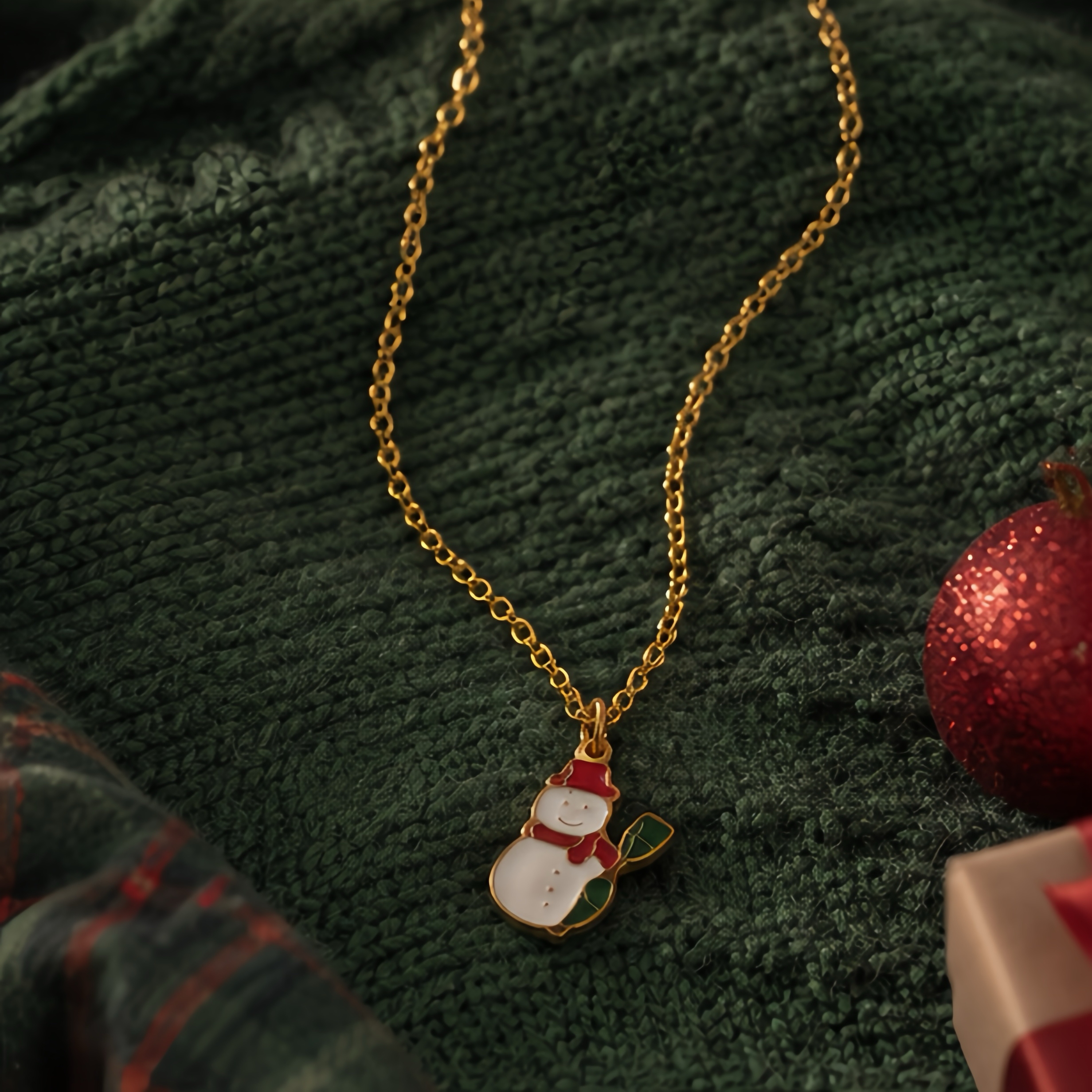 Playful winter snowman metal oil drip pendant necklace, holiday limited edition cute mini pendant, Christmas atmosphere, simple daily accessory for girls