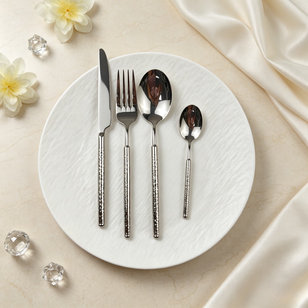 304 Silver hammer-textured stainless steel Western tableware, stainless steel knives, forks and spoons, high-end hotel restaurant exquisite tableware set Specification image