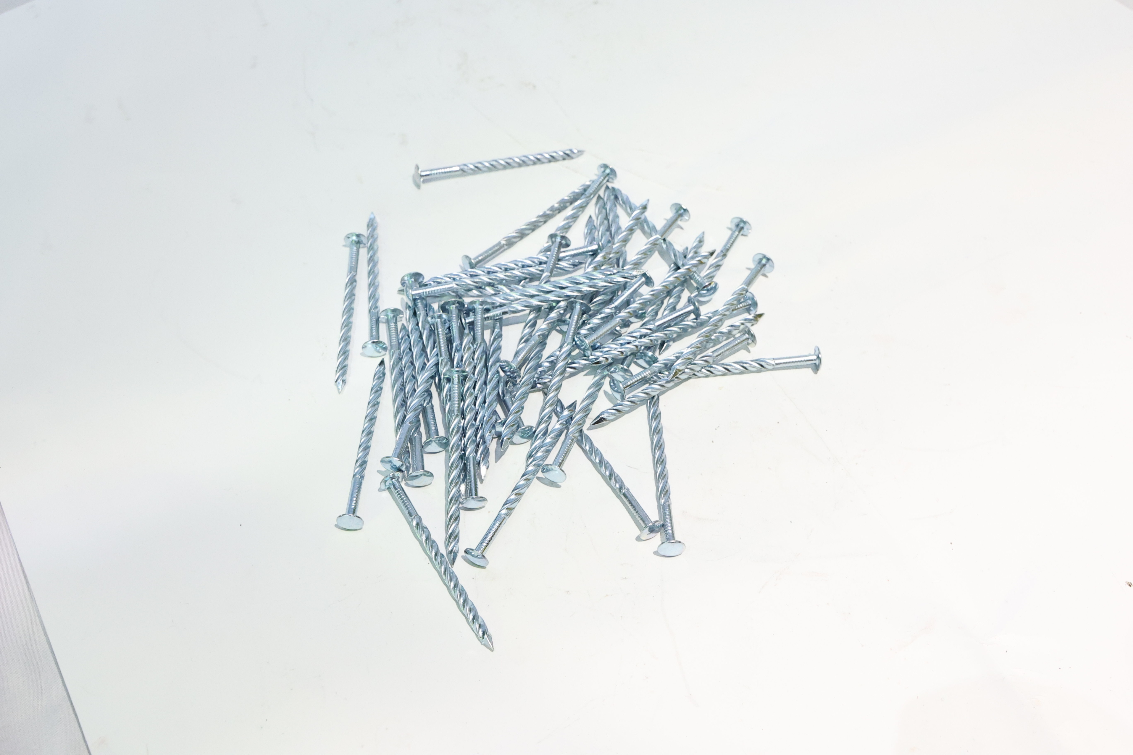 Серебристый оцинкованный шёлковый шип/гальванизид SCREW NAIL резьба для самонажатия на гвоздичные крепления металла pic 6