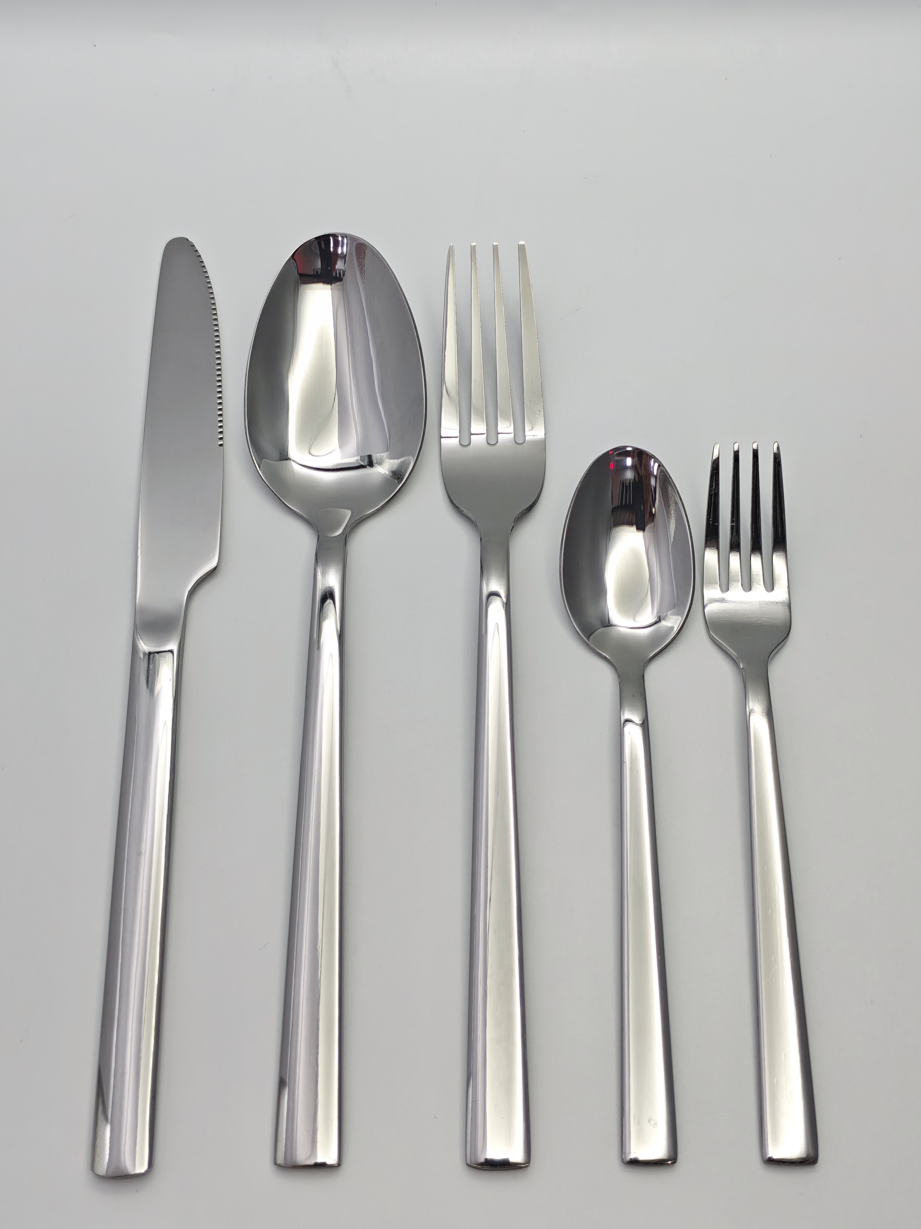 Silver square-handled stainless steel knife, fork and spoon five-piece set, black 24-piece gift box tableware set details Picture