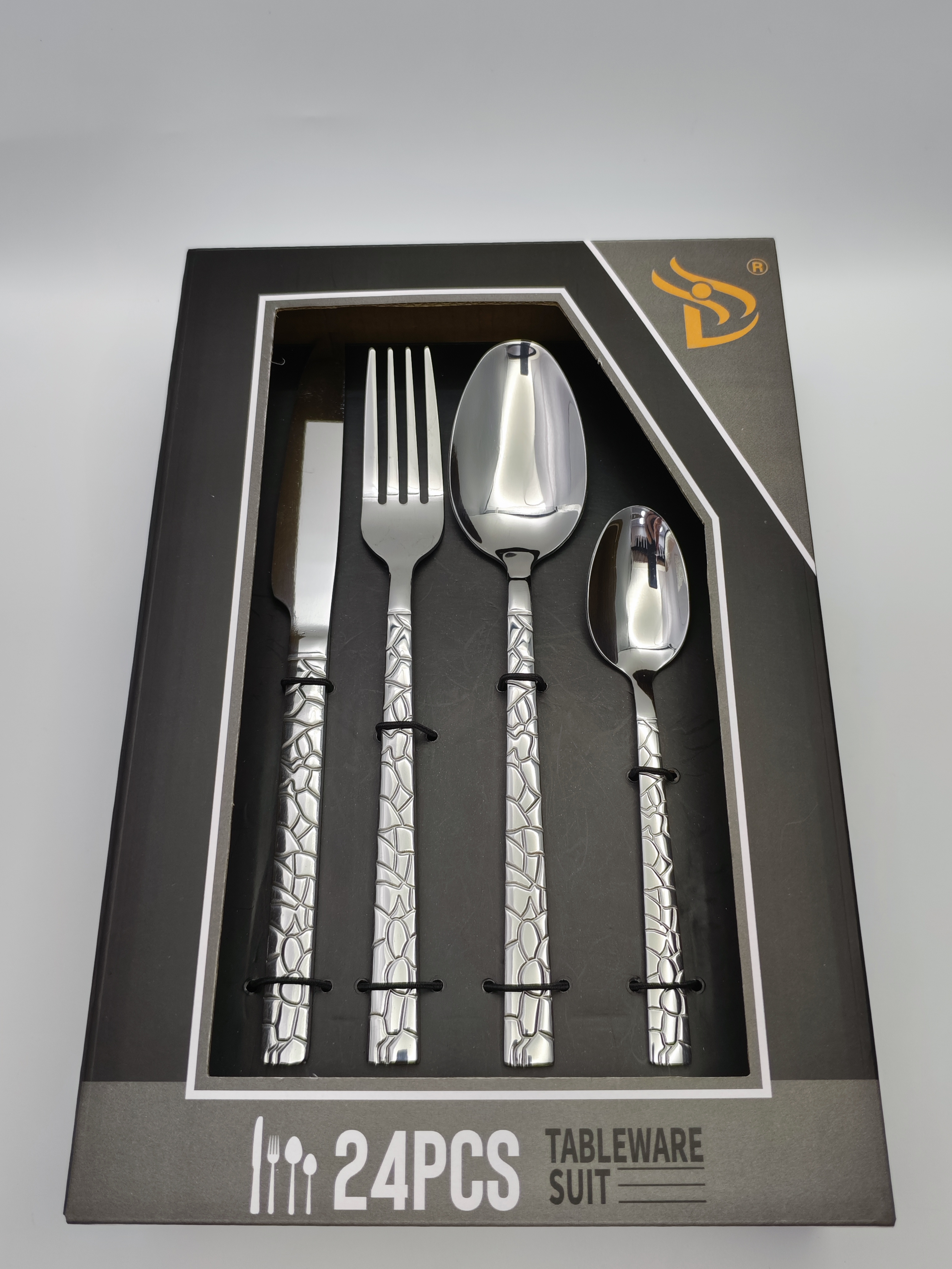 Silver stainless steel knife, fork and spoon five-piece set, including large and small spoons, black 24pieces gift box set Silver stainless steel knife, fork and spoon five-piece set, including large and small spoons, black 24pieces gift box set