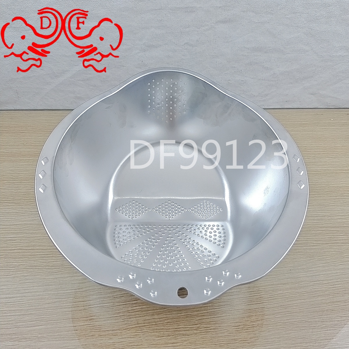 DF99123 stainless steel thickened fine-hole inclined bottom multi-functional draining and rice-washing basin, household portable, no rice leakage DF TRADINGHOUSE Application Scenario