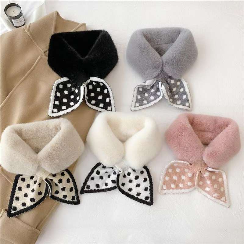 Women's scarves, trendy European and American style shawls, autumn and winter discount promotion season, versatile and casual coat wholesale 9772 Application Scenario