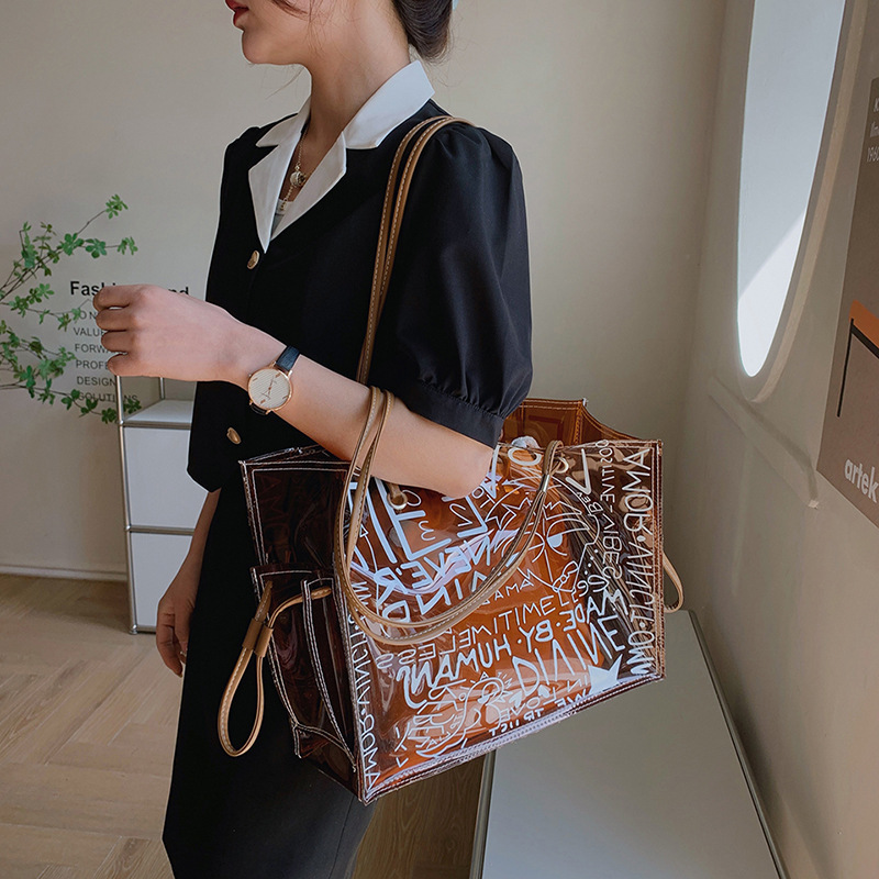 Summer women's large-capacity 2022 new niche graffiti single-shoulder bag, fashionable and high-quality transparent jelly tote bag Application Scenario