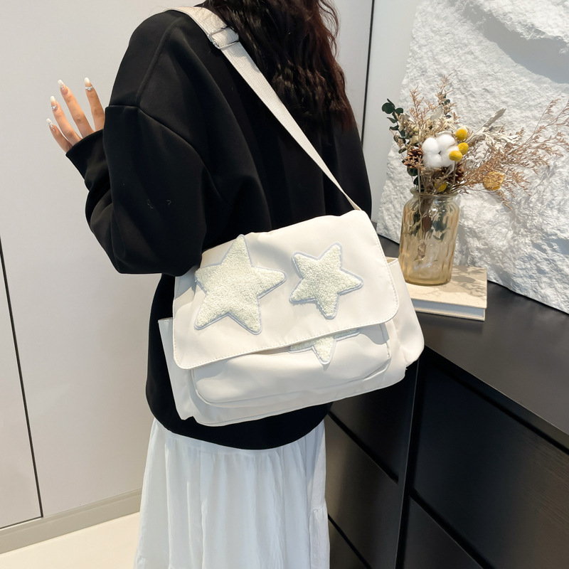 College Style Star Bag, Women's large-capacity five-pointed star canvas bag, student class bag, single-shoulder crossbody bag, tote bag Specification image