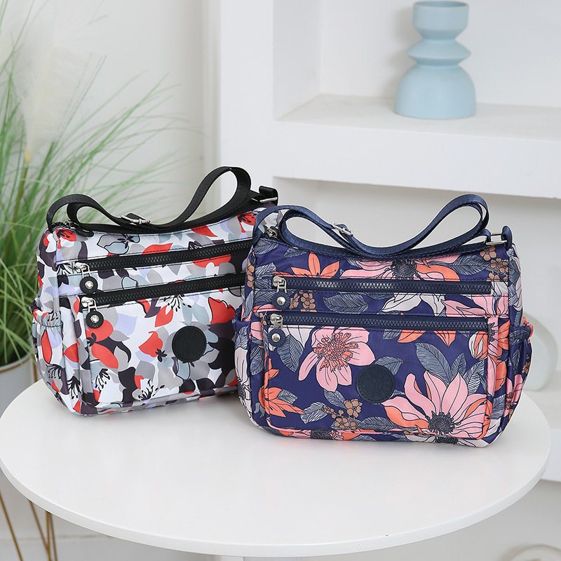 Thickened nylon fabric women's bag, large-capacity single-shoulder crossbody bag, middle-aged mother's bag, lightweight travel backpack full image