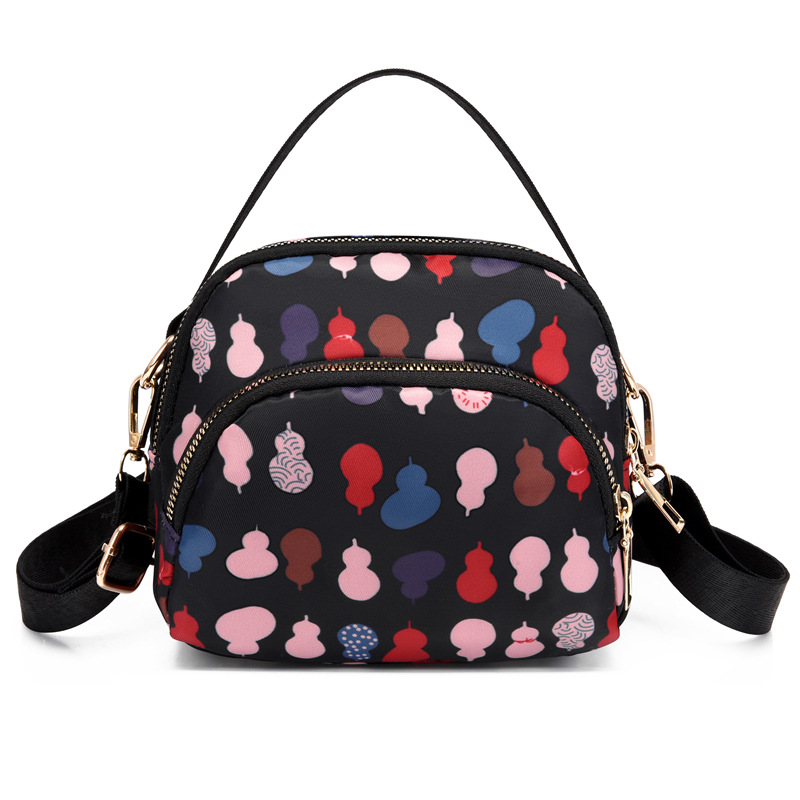 Wholesale nylon fashionable single-shoulder bags, new trendy and versatile shell bags, large-capacity crossbody bags, mobile phone loose change women's bags undefined