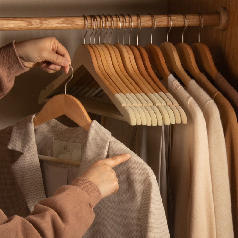严选衣挂服装店衣架木质防滑无痕家用衣服架实木植绒衣架