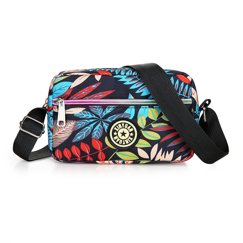 Wholesale of new floral fabric bags, Oxford fabric small bags, single-shoulder crossbody bags, bags for middle-aged and elderly women, and mobile phone bags for street stalls and night markets Item Picture