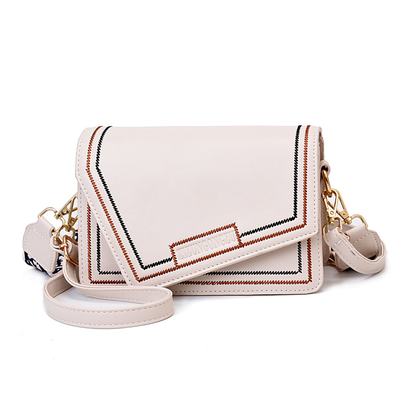 Small square bag, versatile single-shoulder crossbody bag, spring and summer trendy crossbody bag, large capacity, new style, sweet, 2025 fashion Item Picture