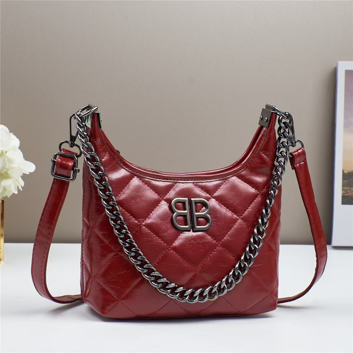 Spring and summer new Korean style simple and versatile single-shoulder crossbody bag, trendy handbag, large bag, elegant, middle-aged women's bag, mom's bag undefined
