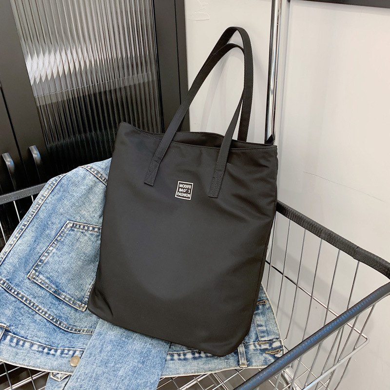 Large-capacity women's single-shoulder bag, 2022 new fashionable and simple handbag, Oxford fabric tote bag for commuting to school undefined