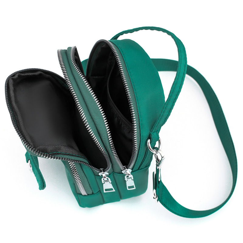 New casual and trendy candy-colored single-shoulder crossbody bag, Korean-style simple handbag, nylon versatile mobile phone small bag for women Application Scenario