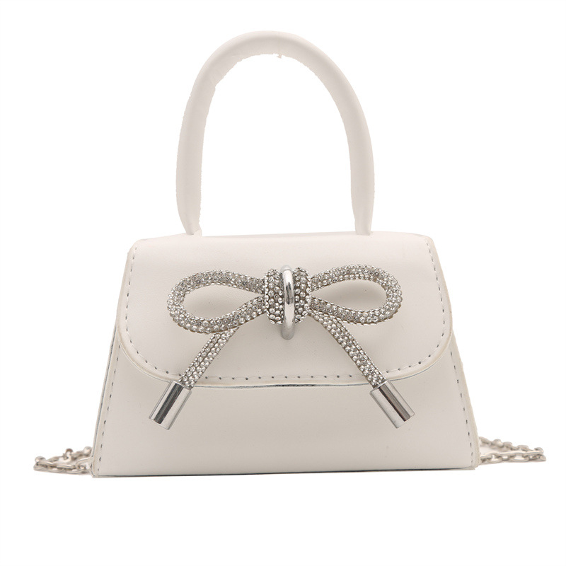 Candy-colored bow girls are trendy and stylish. This year, patent leather shiny chain personalized crossbody single-shoulder small square bags are in vogue undefined
