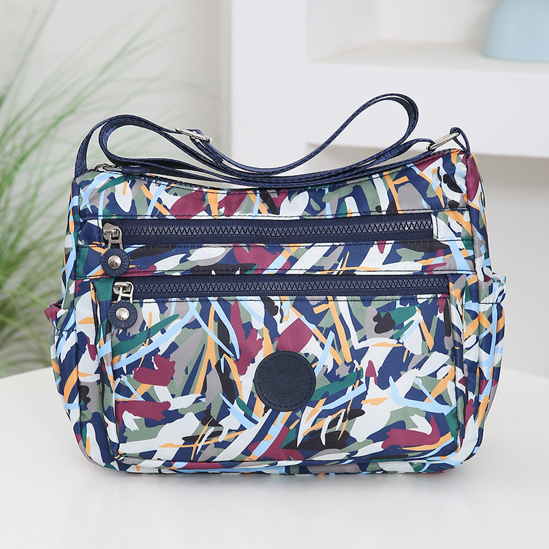 Thickened nylon fabric women's bag, large-capacity single-shoulder crossbody bag, middle-aged mother's bag, lightweight travel backpack undefined
