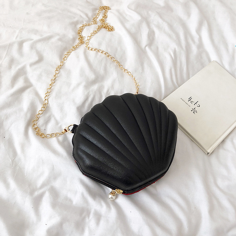 The new women's bag style in 2019 is a trendy, mini and stylish shell bag for women's crossbody undefined