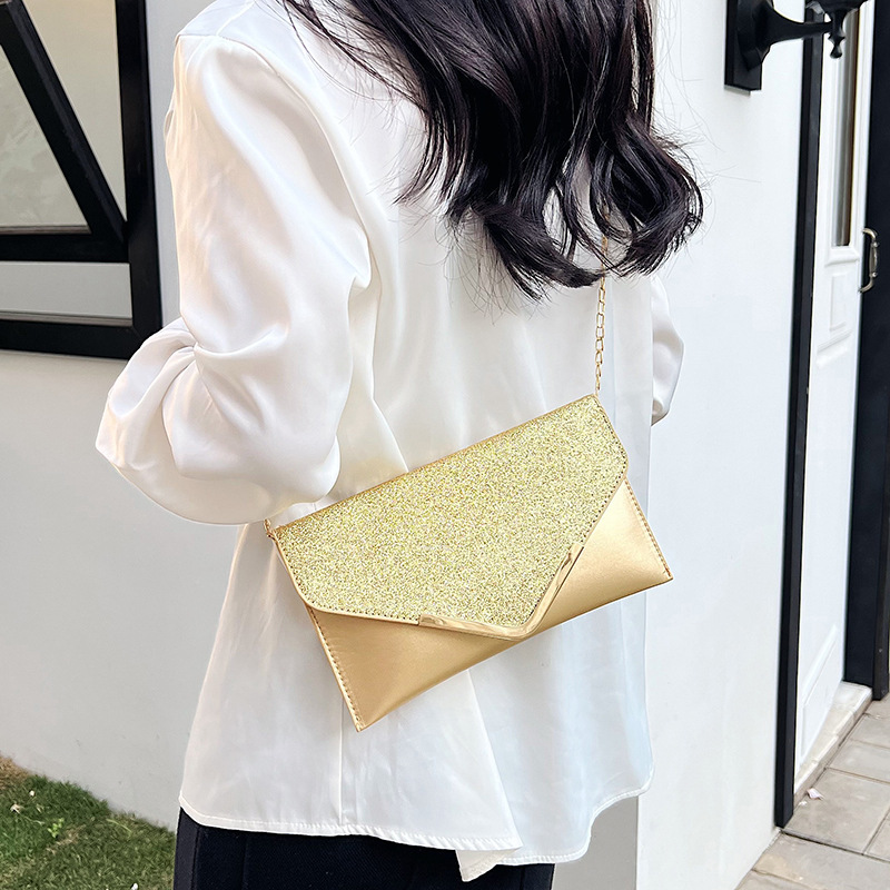 A new cross-border European and American fashion and shiny evening bag with V-shaped sequins, a clutch and chain single-shoulder crossbody bag Specification image