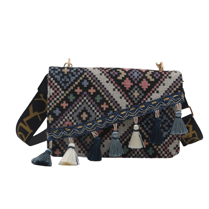 In 2024, a new style of traditional Chinese style with a unique and trendy look, featuring a stylish Su wide shoulder strap and a small square women's bag for a single shoulder and crossbody undefined