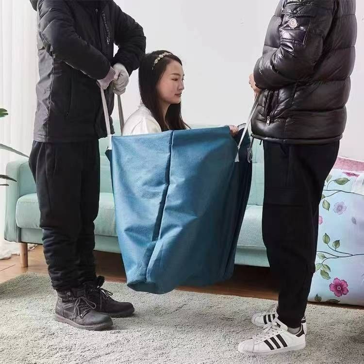 Quilt luggage storage bag, student-specific luggage bag, household back-to-school quilt bag, large capacity, waterproof and moisture-proof Application Scenario