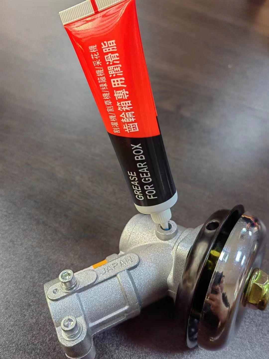 Grease for electric hammers and pickaxes, lubricating grease for power tools, impact drills, electric drills, pneumatic wrenches, and cylinder lubricating oil undefined