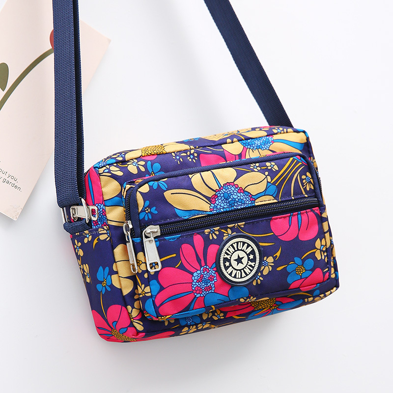 Best-selling printed fabric bags, women's bags, casual and versatile crossbody bags, large-capacity and durable mom bags, stall bags wholesale details Picture