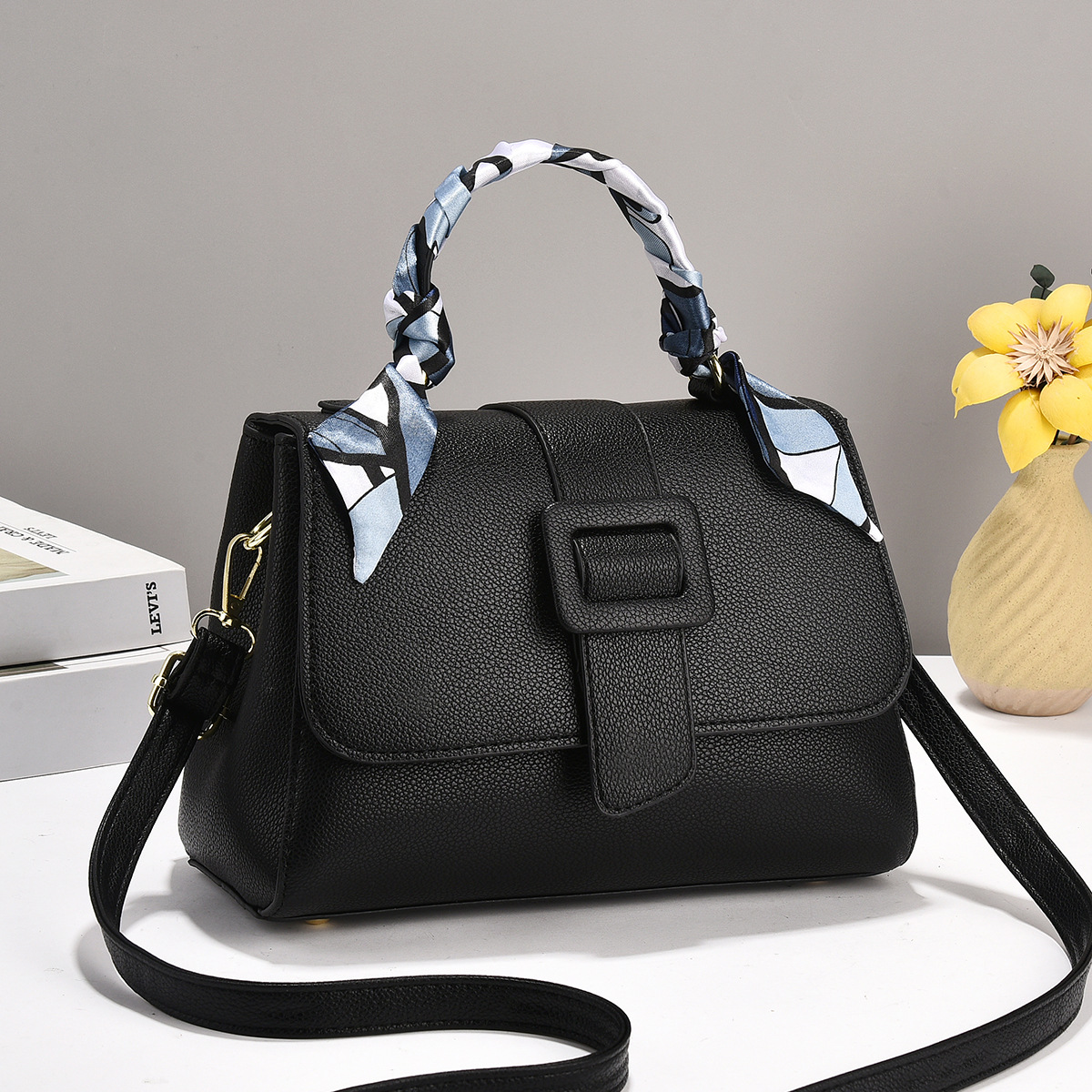 Single-shoulder crossbody bag trend manufacturer Korean style simple crossbody bag, fashionable mom bag, new summer bag for women, fashionable and versatile