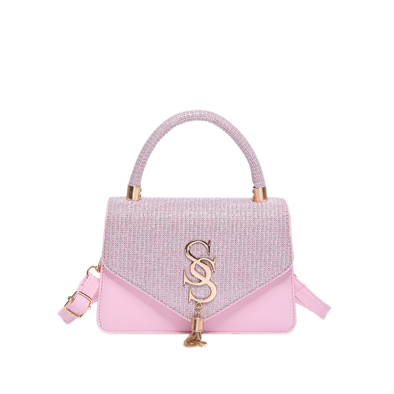 A niche quality single-shoulder bag for women, a new Spring/Summer 2024 ins minimalist and trendy fringed hand-held commuter crossbody bag undefined
