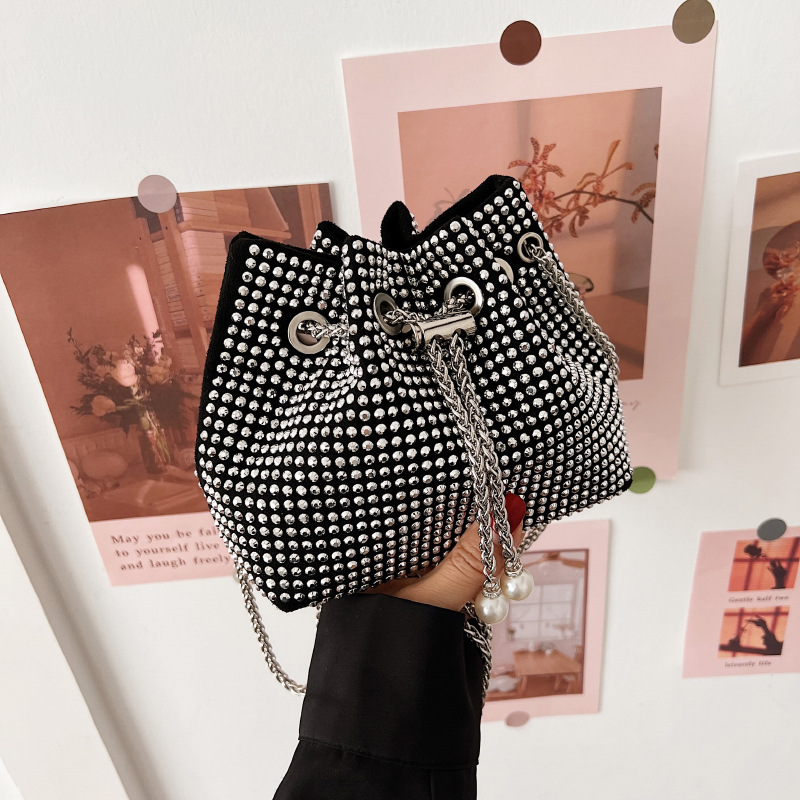 Casual bucket bag, women's bag 2023 new style, simple and fashionable, full diamond large capacity single-shoulder crossbody bag, water diamond bag
