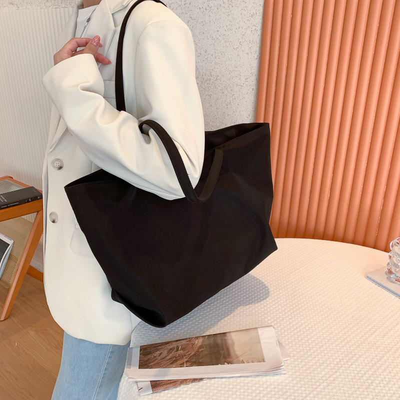 Korean style ins simple large-capacity Oxford cloth bag, class commuting bag, tote bag, canvas hand bag, shoulder bag, women's bag Application Scenario