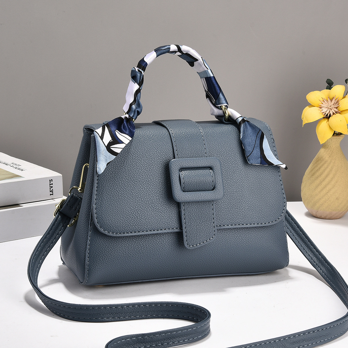 Single-shoulder crossbody bag trend manufacturer Korean style simple crossbody bag, fashionable mom bag, new summer bag for women, fashionable and versatile Specification image