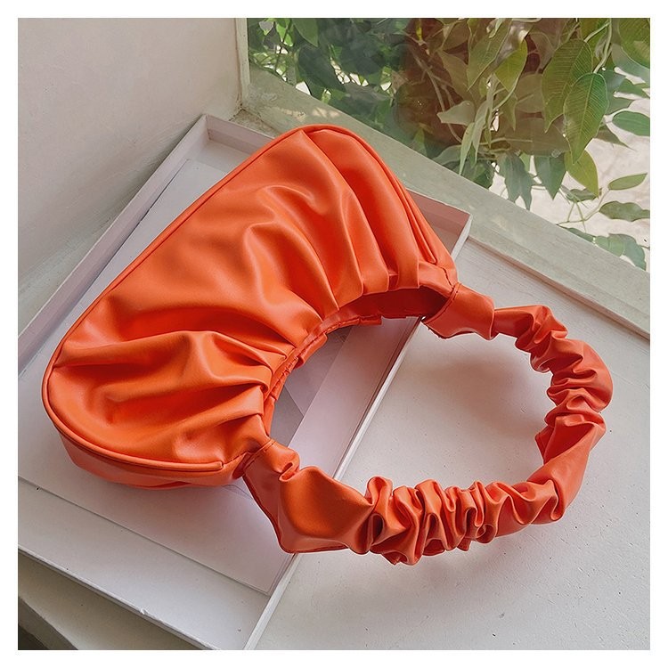 "Bag Girl 2022 New Korean-style single-shoulder dumpling bag, French bag, fashionable cloud bag, pleated hand-held armpit bag. undefined