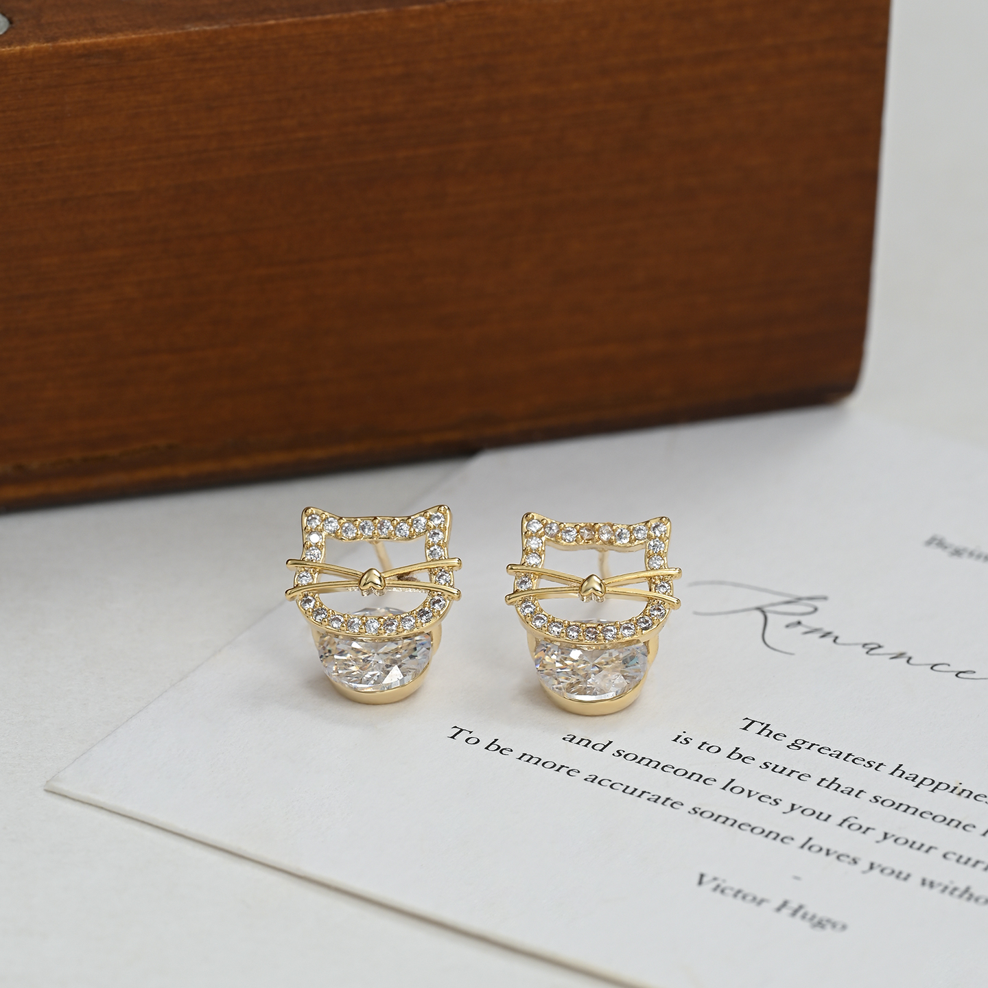 Golden hollowed-out cat stud earrings for girls, cute heart, big beard, teardrop zircon, a niche and versatile daily outfit for girls details Picture