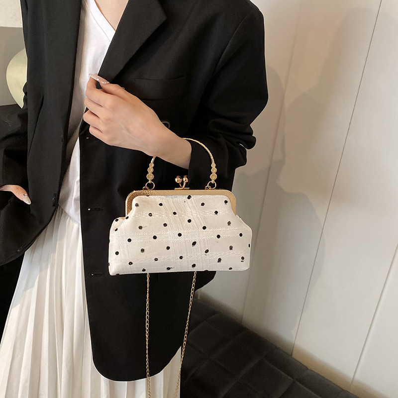 Fashionable bamboo joint handbag 2024 autumn new lace polka dot shell bag chain commuter crossbody single-shoulder bag details Picture