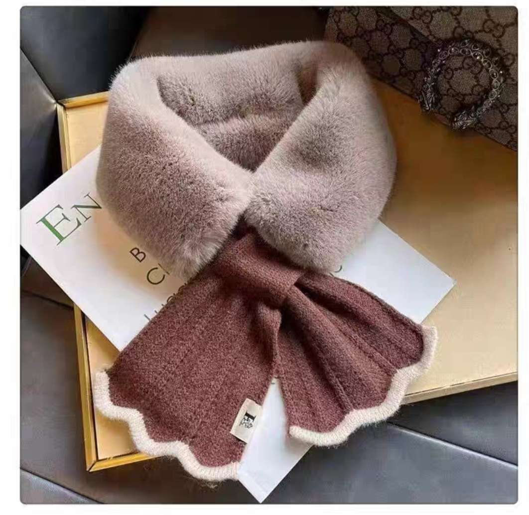Women's scarves, trendy European and American style shawls, autumn and winter discount promotion season, versatile and casual coat wholesale 9834 Application Scenario
