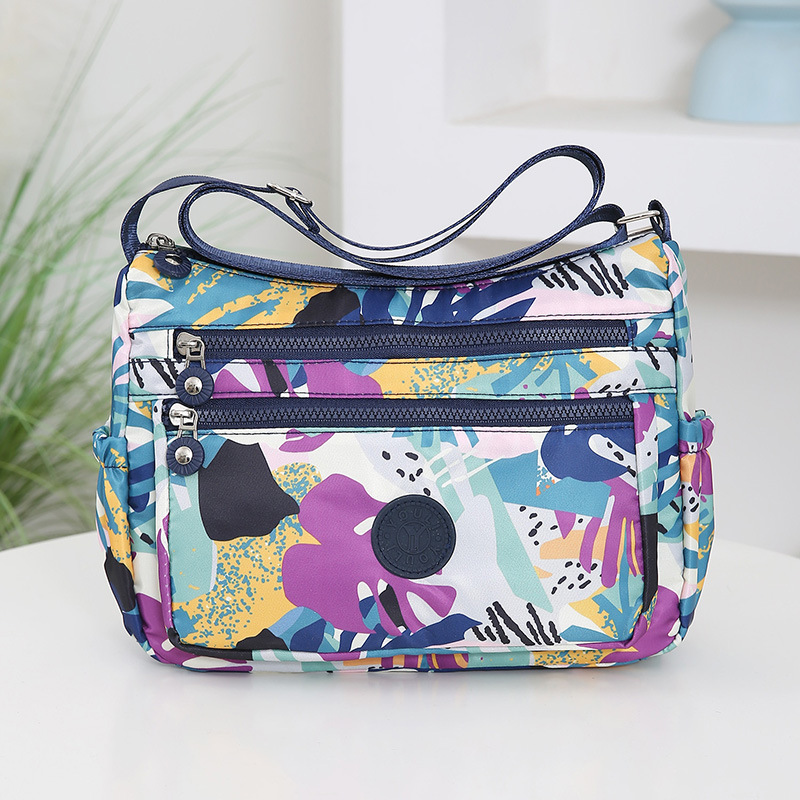 Thickened nylon fabric women's bag, large-capacity single-shoulder crossbody bag, middle-aged mother's bag, lightweight travel backpack undefined