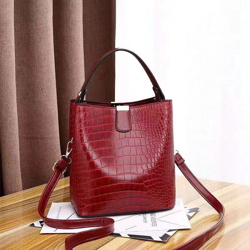 Cross-border retro light luxury bucket bag for women, 2025 new style fashionable and niche soft leather single-shoulder crossbody bag handbag Specification image