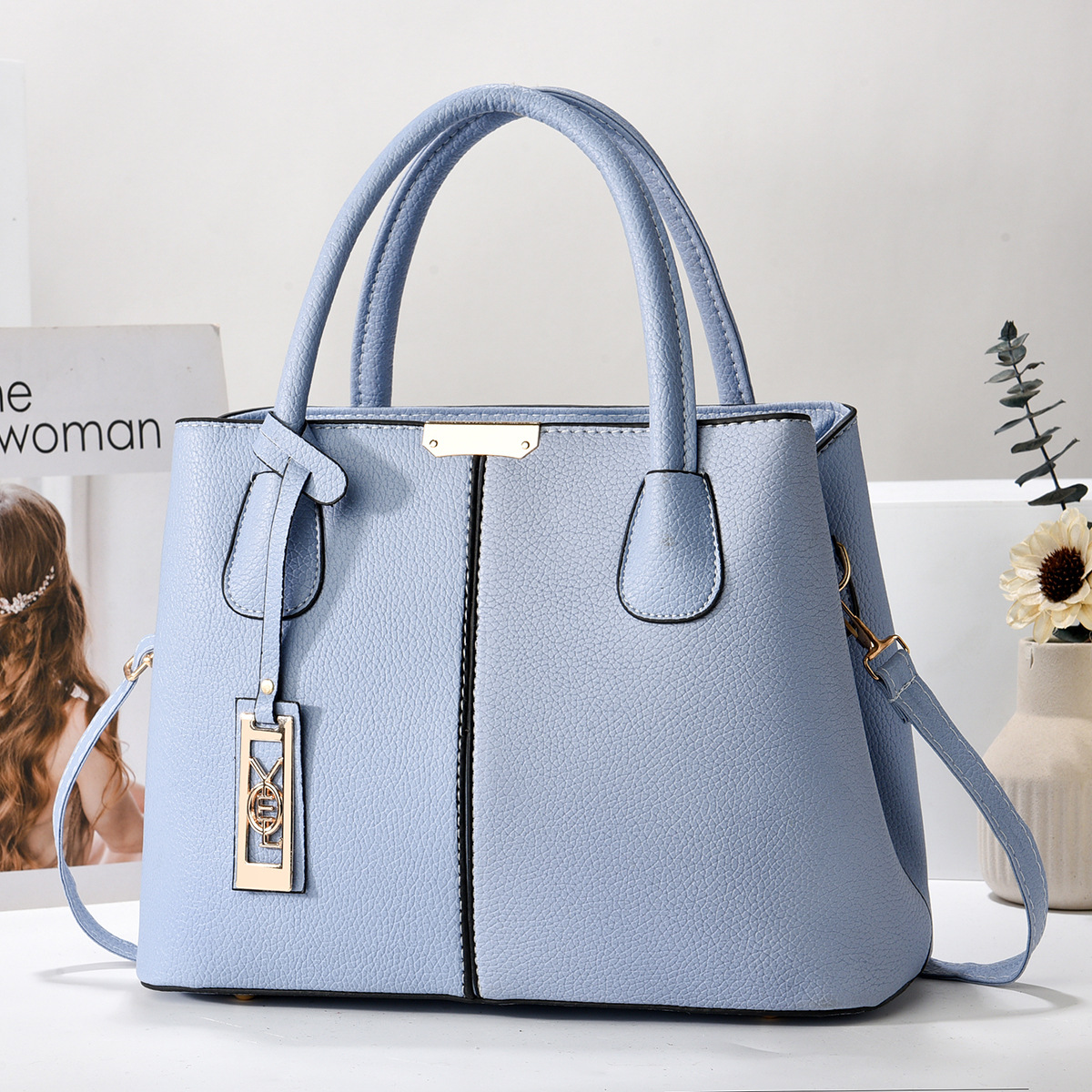 New hand-held women's versatile summer large bag, single-shoulder women's fashionable crossbody bag, bestseller, foreign trade 2025 manufacturer's bestseller Application Scenario