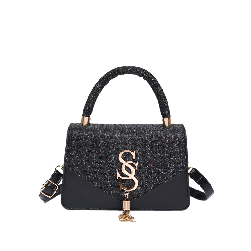 A niche quality single-shoulder bag for women, a new Spring/Summer 2024 ins minimalist and trendy fringed hand-held commuter crossbody bag undefined