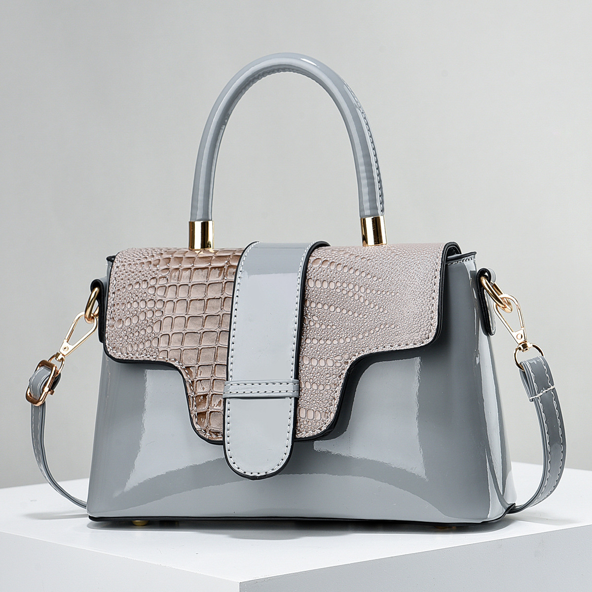 The 2025 new style of the best-selling mom bag from the manufacturer's direct mail single-shoulder crossbody women's bag is elegant, versatile and fashionable